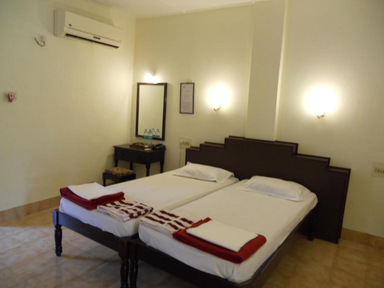 Lamour Beach Resort Benaulim Extérieur photo